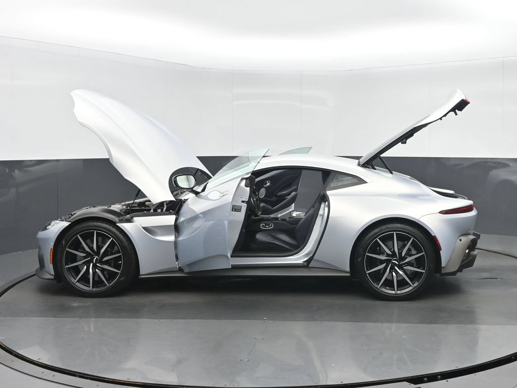 Used 2020 Aston Martin V8 Vantage Coupe RWD image 36