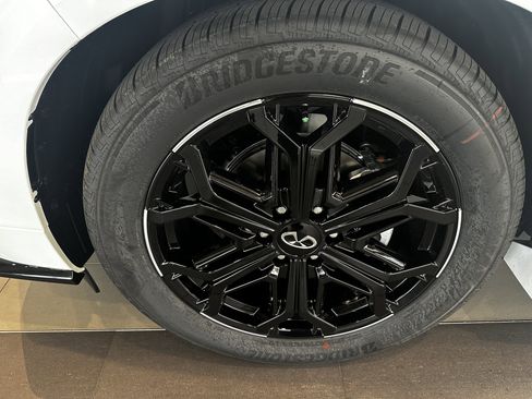 New 2026 INFINITI QX80 4WD image 6