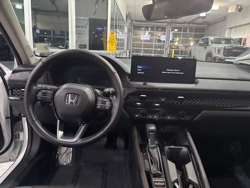 Used 2024 Honda Accord Touring image 15