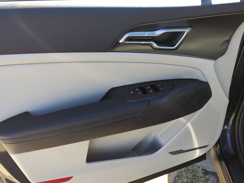 New 2026 Kia Sportage EX image 18
