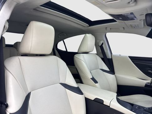 Used 2022 Lexus ES 300h w/ Premium Package FWD image 41