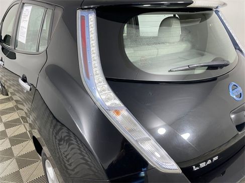 Used 2012 Nissan Leaf SL image 19