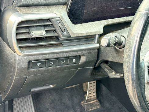 Used 2023 Kia Telluride SX Prestige image 11