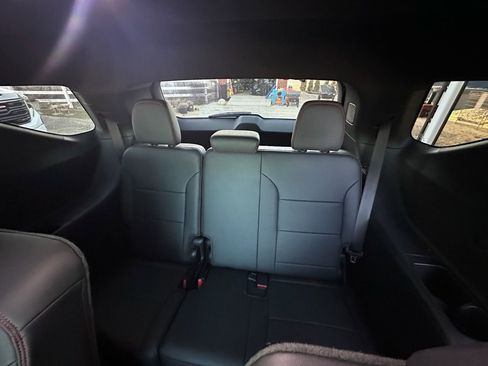 Used 2024 Chevrolet Traverse RS image 6