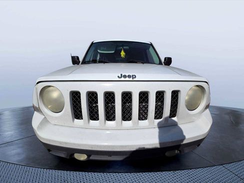 Used 2014 Jeep Patriot Sport w/ Power Value Group image 2