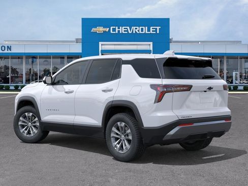 New 2026 Chevrolet Equinox LT FWD image 3