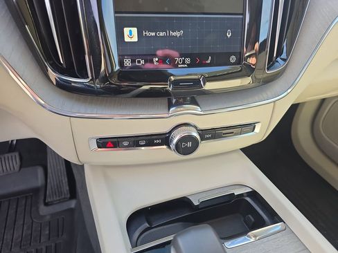 Used 2025 Volvo XC60 T8 Plus w/ Protection Package Premier image 30