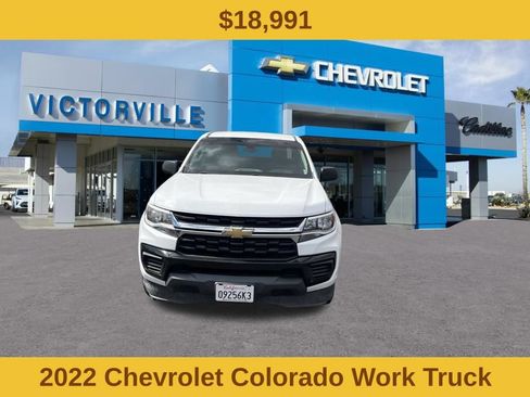 Used 2022 Chevrolet Colorado W/T RWD image 2