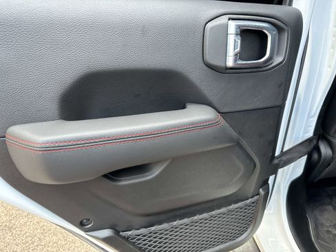 Used 2023 Jeep Wrangler Unlimited Rubicon 4xe image 8