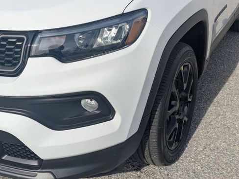 New 2026 Jeep Compass Latitude AWD/4WD image 12