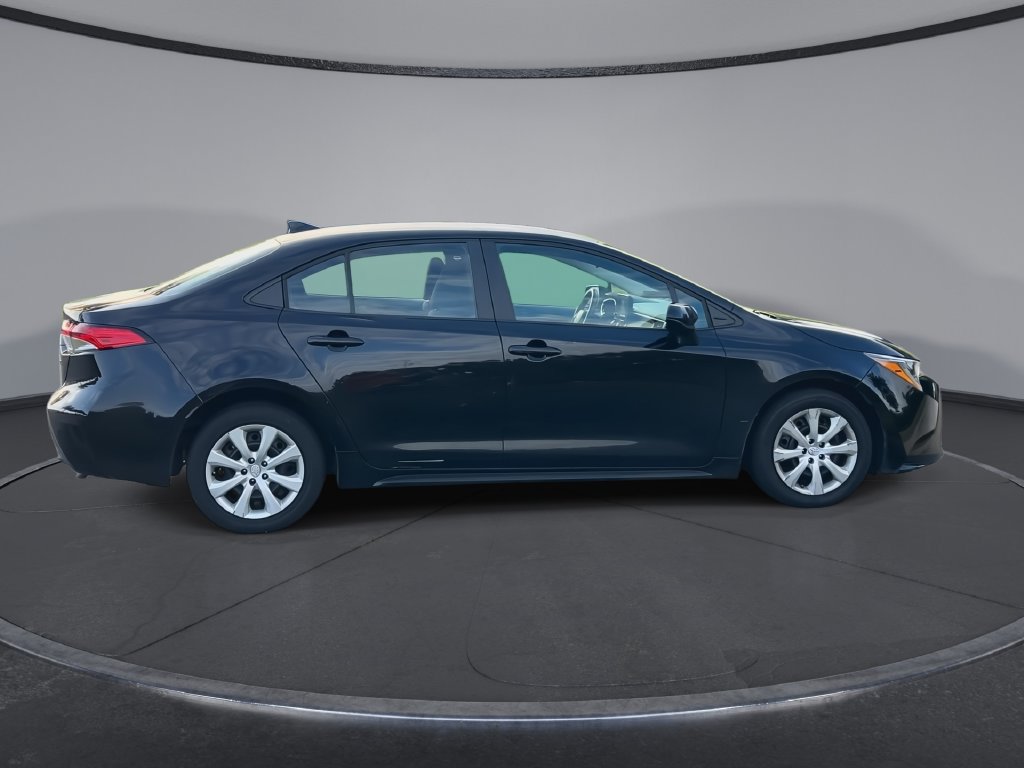 Used 2023 Toyota Corolla LE FWD image 9