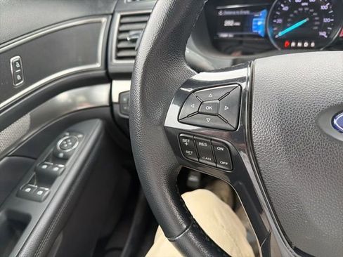Used 2018 Ford Explorer XLT w/ Equipment Group 202A image 39