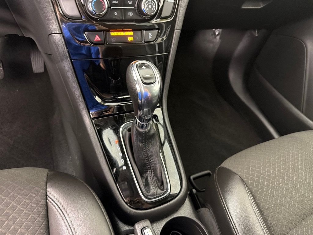 Used 2021 Buick Encore Preferred FWD image 16