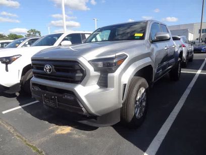 Used 2025 Toyota Tacoma SR5