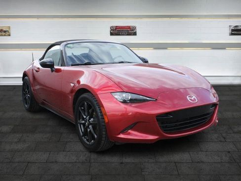 Used 2016 MAZDA MX-5 Miata Club image 1