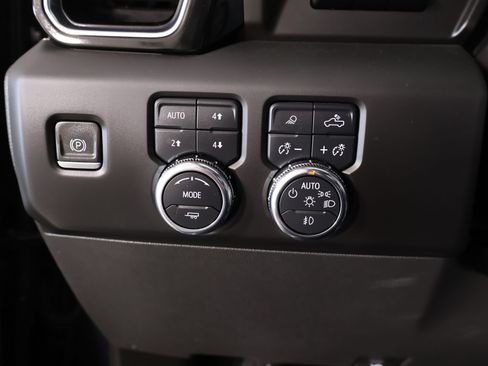 Used 2022 GMC Sierra 1500 Denali w/ Denali Reserve Package AWD/4WD image 10