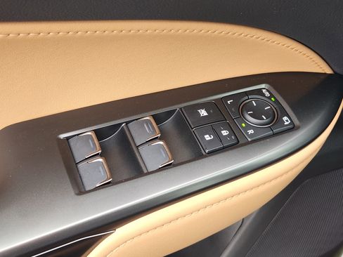 Certified 2025 Lexus NX 250 FWD w/ Premium Package image 27