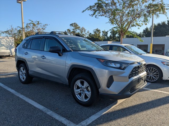 Used 2019 Toyota RAV4 LE AWD/4WD image 1