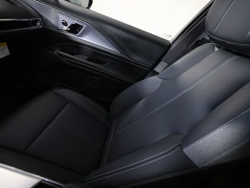 Used 2024 Cadillac Lyriq Tech RWD image 31