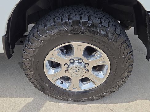 Used 2023 RAM 2500 Big Horn w/ Cold Weather Group AWD/4WD image 7