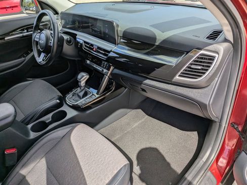 Certified 2025 Kia Seltos S AWD/4WD image 13