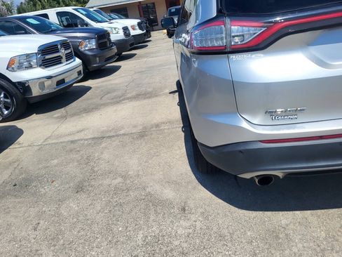 Used 2017 Ford Edge SEL AWD/4WD image 25
