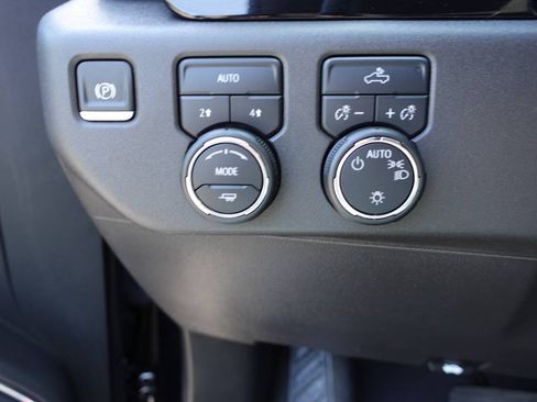 Used 2024 Chevrolet Silverado 1500 LT AWD/4WD image 51