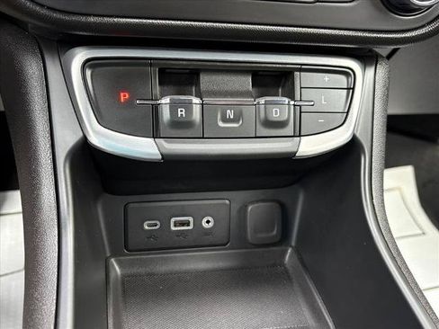 Certified 2024 GMC Terrain SLE AWD/4WD image 21
