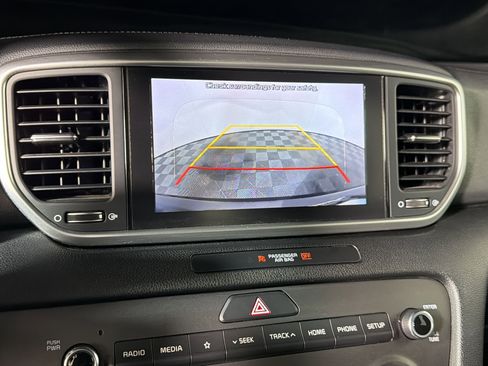 Used 2020 Kia Sportage S image 23