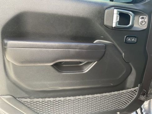 Used 2024 Jeep Wrangler Unlimited Rubicon 4xe w/ Convenience Group image 17