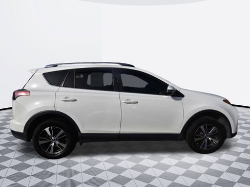 Used 2017 Toyota RAV4 XLE image 5