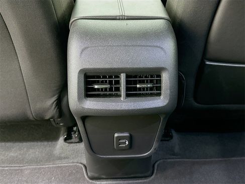 Used 2022 GMC Terrain SLE w/ Driver Convenience Package image 25