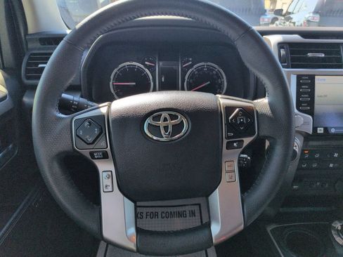 Used 2022 Toyota 4Runner Limited AWD/4WD image 14