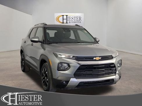 Used 2023 Chevrolet TrailBlazer LT w/ Convenience Package image 1