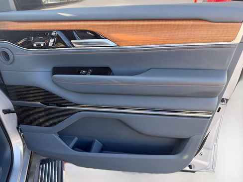 Used 2024 Jeep Grand Wagoneer Series III w/ Rear Seat Video Group 1 image 34