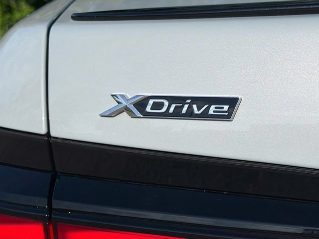 Used 2024 BMW 760i xDrive w/ Premium Package 2 AWD/4WD image 11
