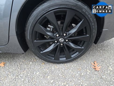 Certified 2022 Nissan Maxima SR w/ Sport Mat Group image 7