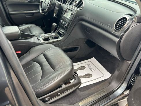 Used 2013 Buick Enclave Premium image 12