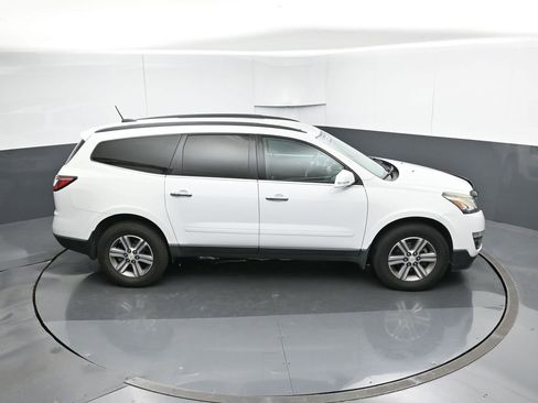 Used 2017 Chevrolet Traverse LT image 50