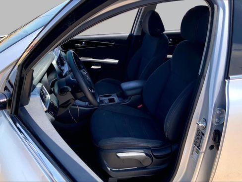 Used 2020 Kia Sorento L FWD image 8