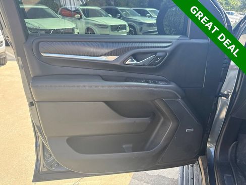 Used 2021 GMC Yukon XL Denali w/ Denali Ultimate Package AWD/4WD image 22