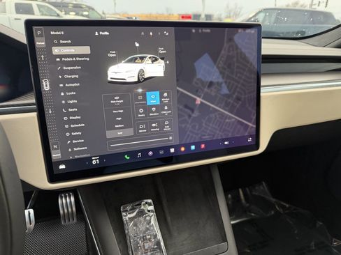 Used 2021 Tesla Model S Plaid image 46