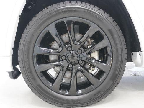 Used 2022 Jeep Grand Cherokee Laredo X RWD image 30