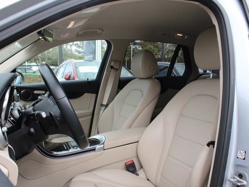 Certified 2022 Mercedes-Benz GLC 300 4MATIC w/ Driver Assistance Package image 5