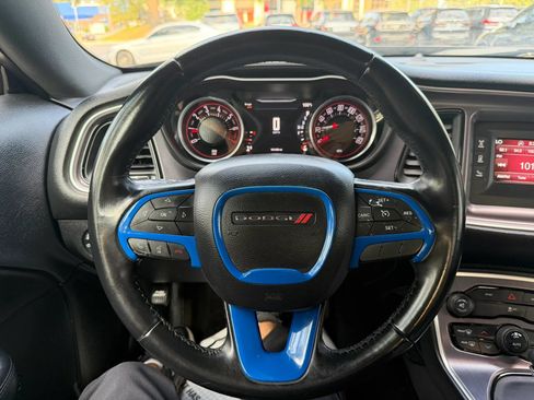 Used 2016 Dodge Challenger SXT RWD image 17
