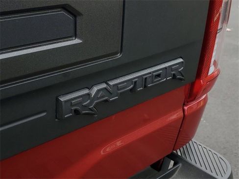 Certified 2022 Ford F150 Raptor w/ Equipment Group 801A High image 8