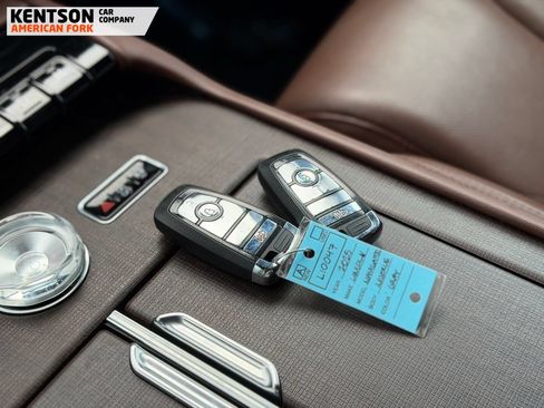 Used 2025 Lincoln Navigator Reserve AWD/4WD image 36