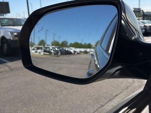 Used 2016 Hyundai Santa Fe SE w/ Option Group 03 image 10