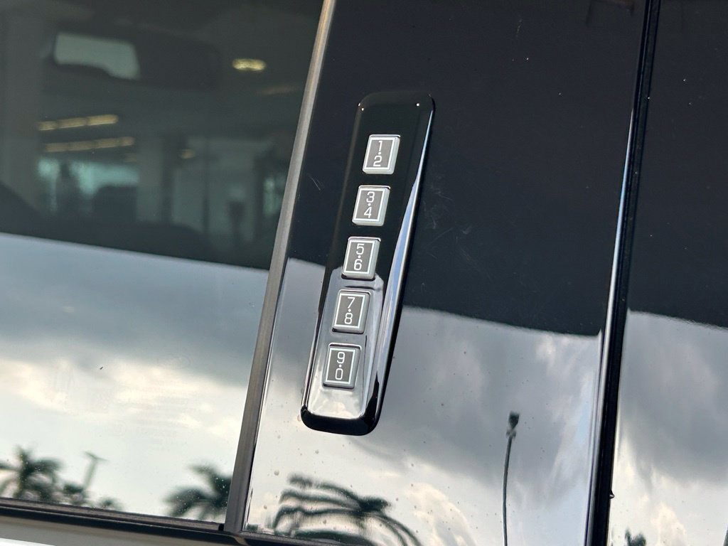 Used 2026 Ford F250 Platinum w/ Platinum Plus Package AWD/4WD image 18