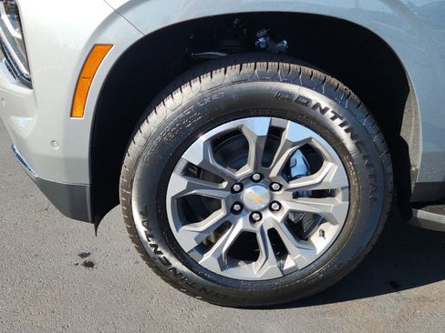 New 2026 Chevrolet Tahoe LS image 4